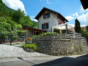 Independent Cottage in Ponte Nelle Alpi with Private Garden, Soccher